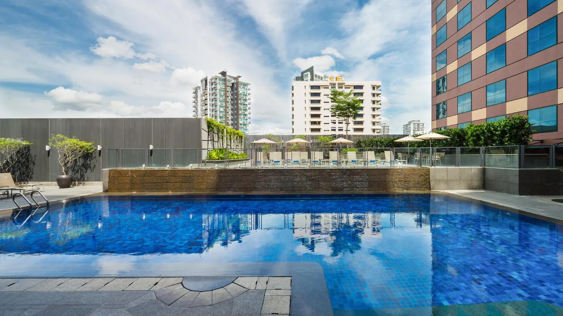 Grand Mercure Singapore Roxy فندق